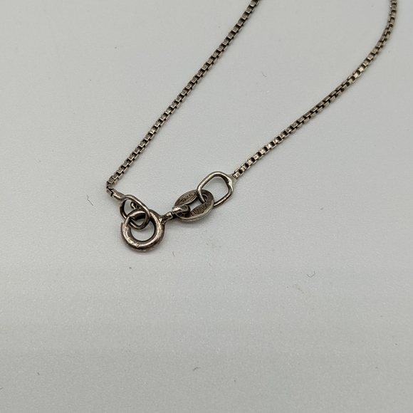 Handmade Oil slick Glass Bead and Pearl Pendant on Sterling Silver Chain - Picture 4 of 4